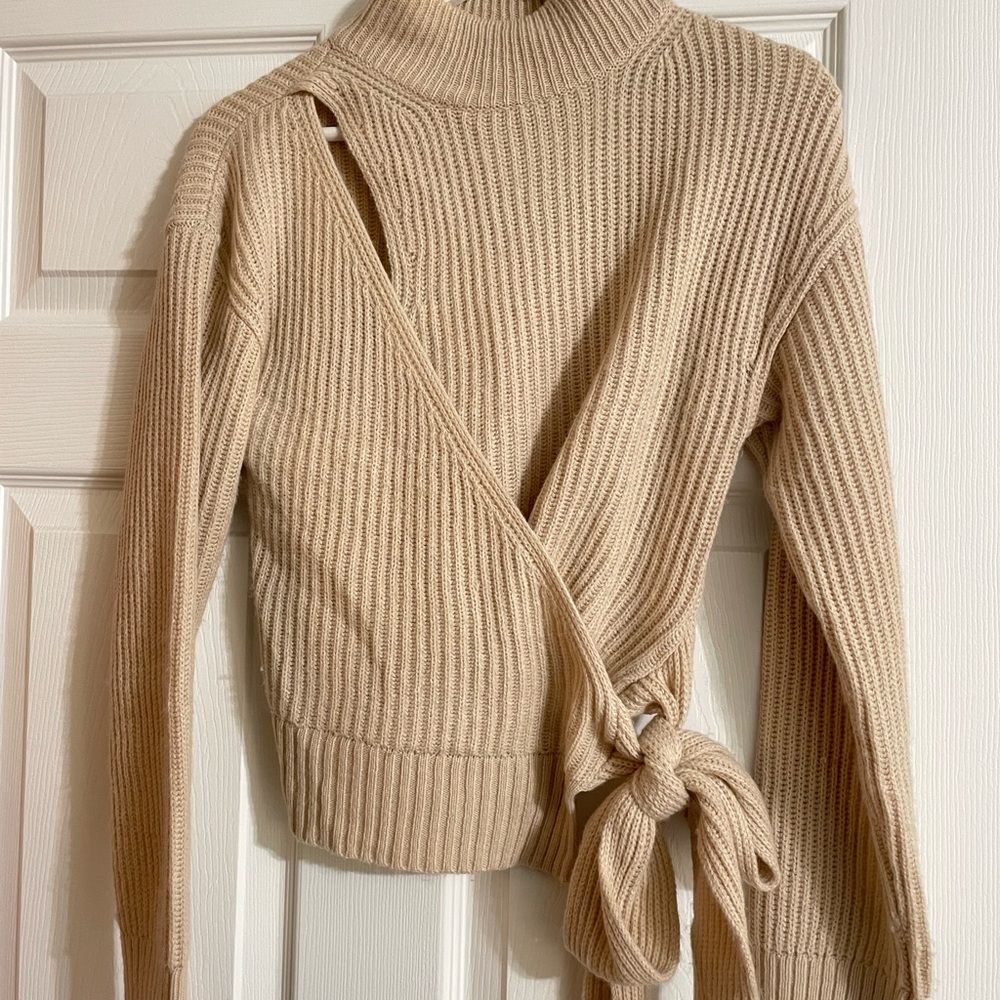 ASTR Sweater - Picture 2 of 2